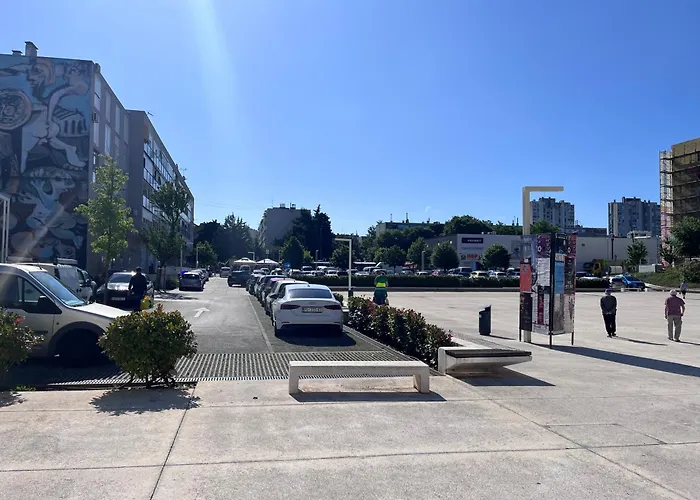 King's Square - Free Parking Pula